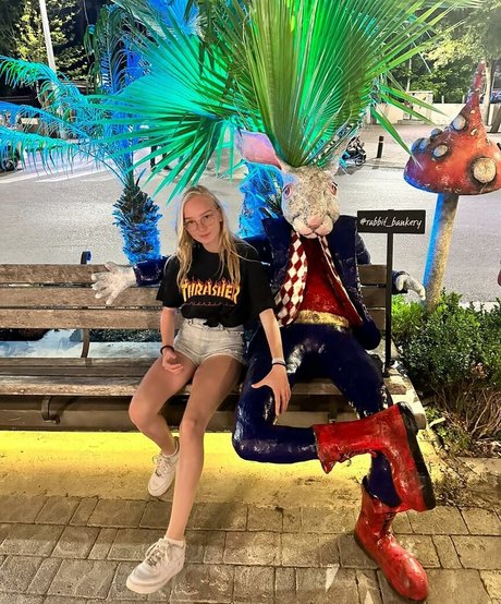 blonde vivi model akt archiv