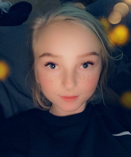 blonde vivi exklusive erwachsene galerie