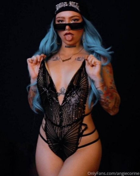 Angie Corine xxx freie bilder