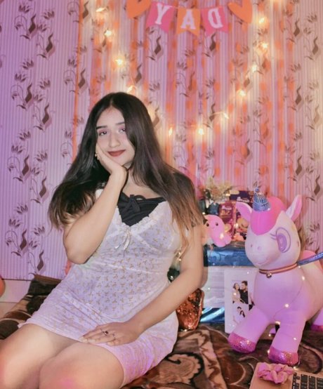 Ruchika Tandon sexy beste galerien