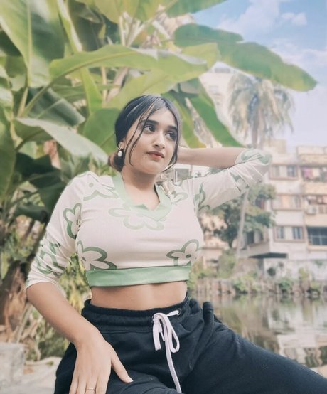 Ruchika Tandon xxx hübsche archiv