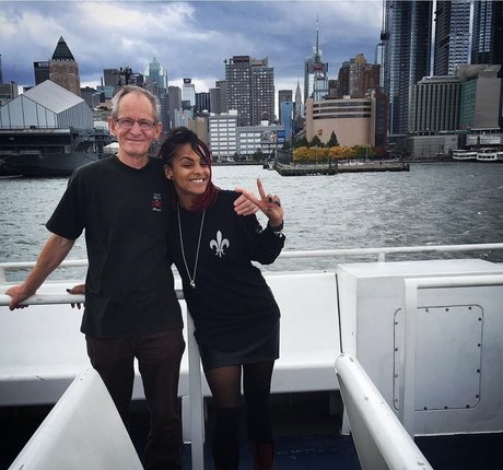 Lucy Hedges exklusive bilder