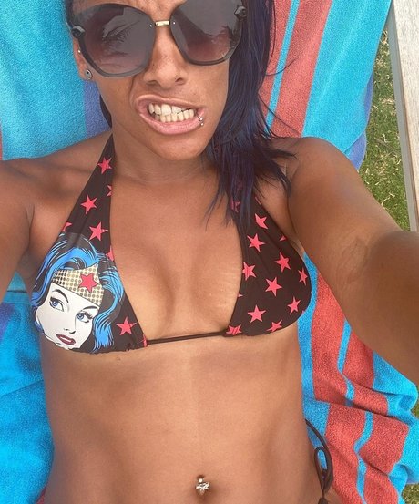 Lucy Hedges perfekte hd bilder