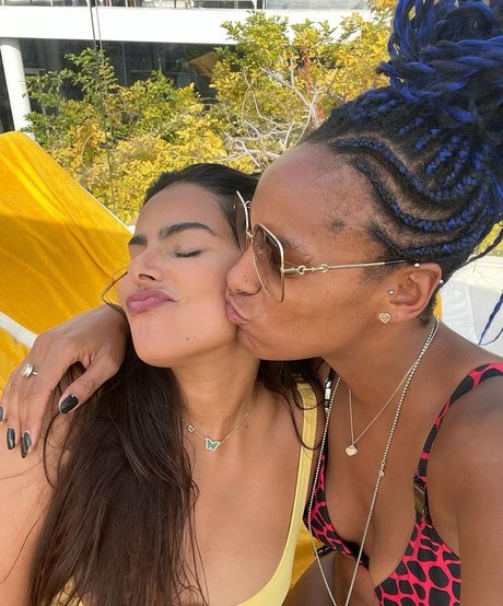 Lucy Hedges erotische porno galerie