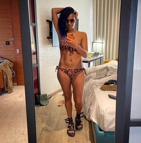 Lucy Hedges freie pornographische bild