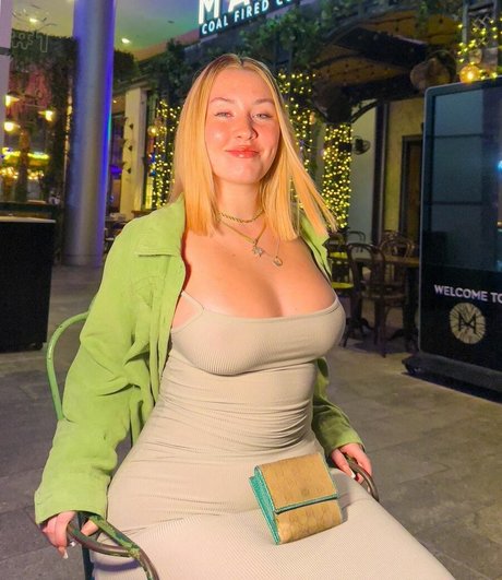 Morgan Elaine nackt porno bild