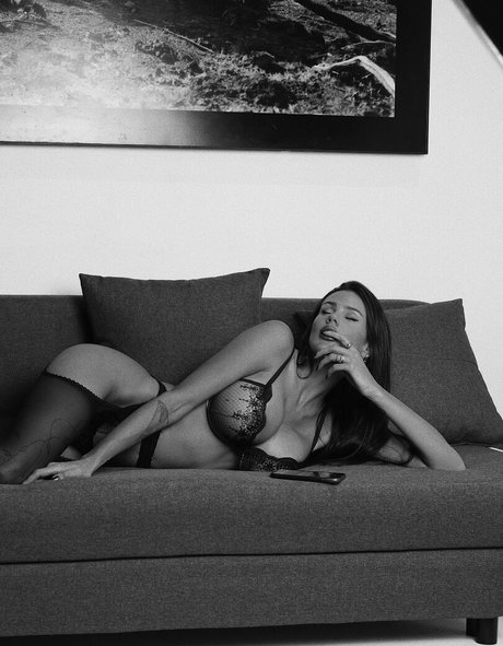 mmonik pornostar kostenlose galerie