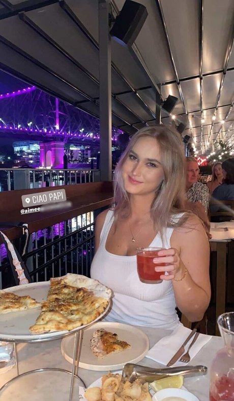 Aimee Greeneberg nackt schöne foto