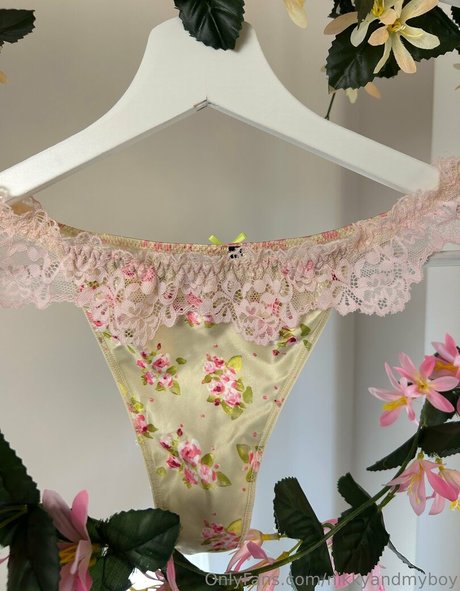 petitenikky perfekte sexy bild