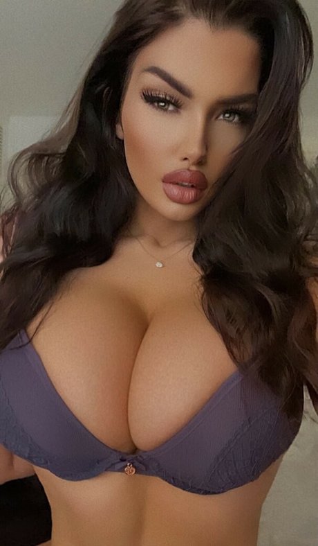 Angelica Sharpe porno pornostar bild