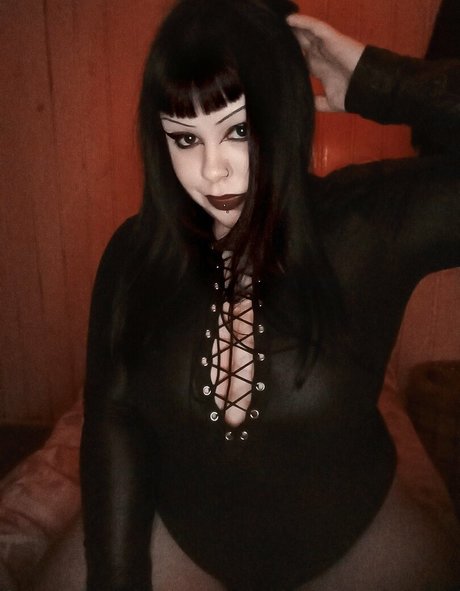 Dehmonianyx akt pornostar galerien