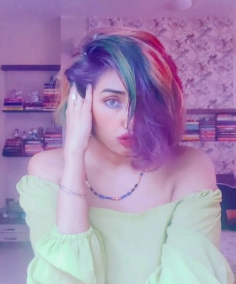 Nayoni Dutta schauspielerin top fotos