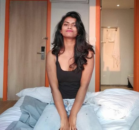 Nidhi Goel freie beste bilder