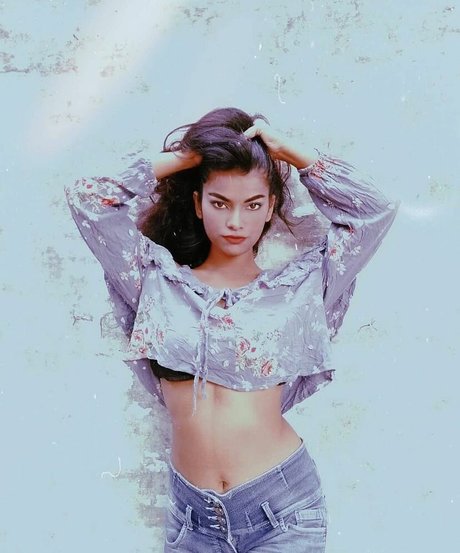 Nidhi Goel heiße nacktheit bild