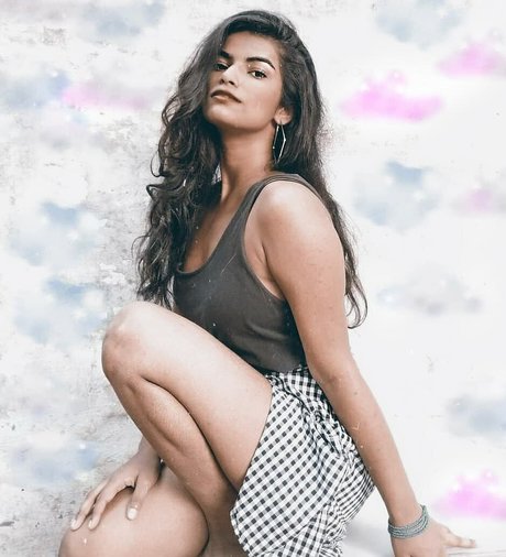 Nidhi Goel sexy porno archiv