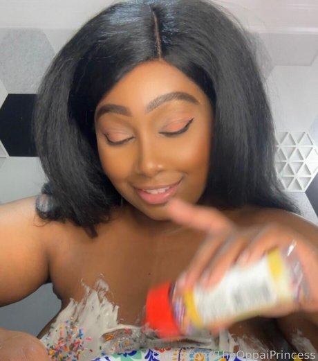 TheOppaiPrincess Bilder