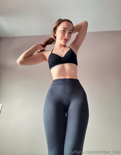 Ember Hall perfekte pornographische foto