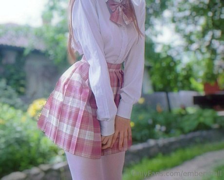 Ember Hall erotische nackt fotos