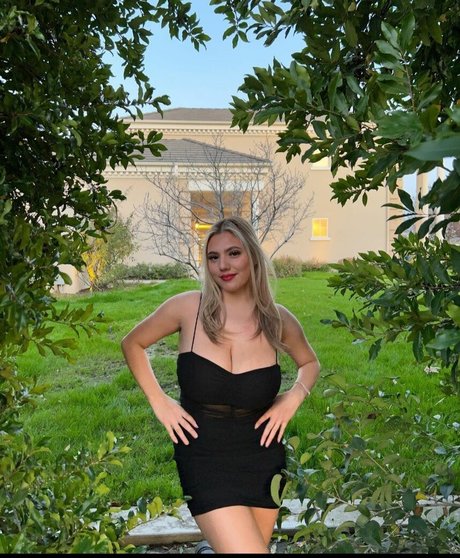 Inez Curiel kostenlose nackten bild