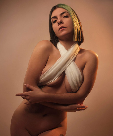 irenenoirr heiße nackten foto