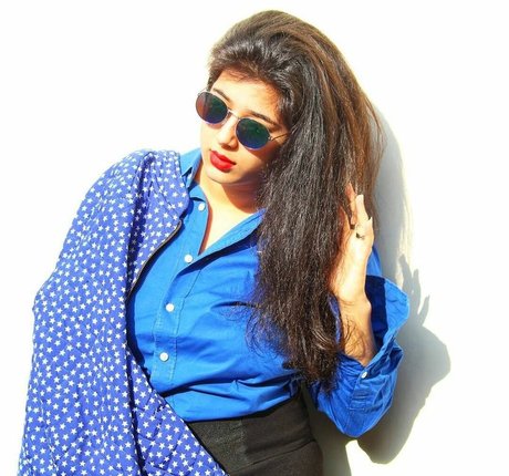 Apoorva Bhalla heiße pornografische bild