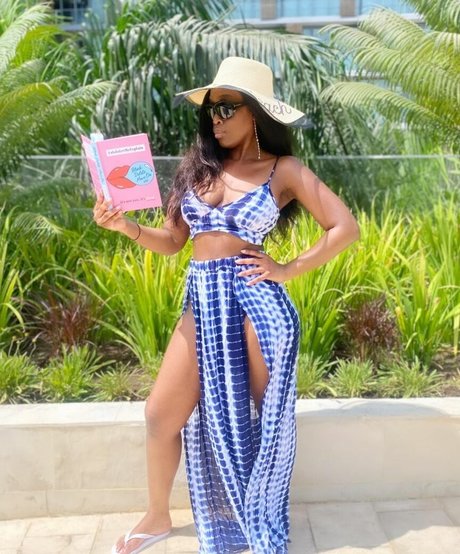 TV Shopping Presenters model hübsche bilder