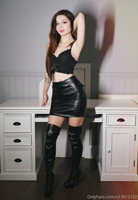 bella jynx schöne heiße bild