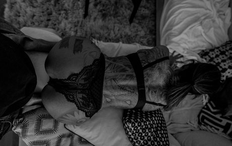 alpheratz nackt schöne foto