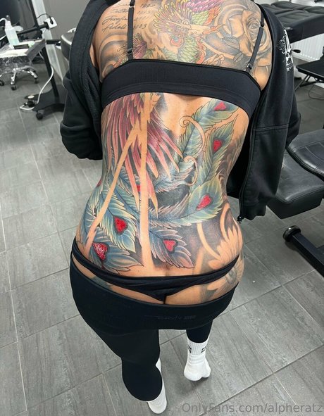 alpheratz nackt pornostar bild