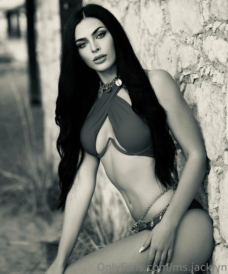 ms jacklyn nackt exklusive foto