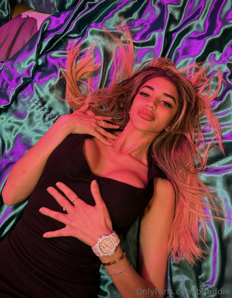 briiellas pornostar erotische bild