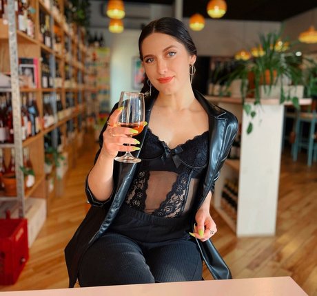 Ashley Jolly perfekte porno galerie