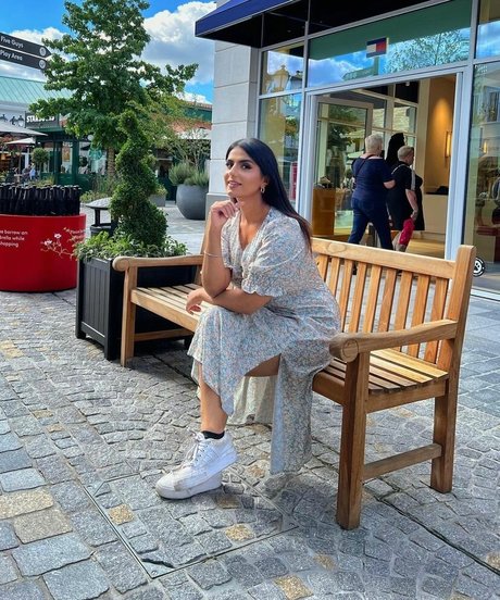 Tindy Kaur freie pornostar foto