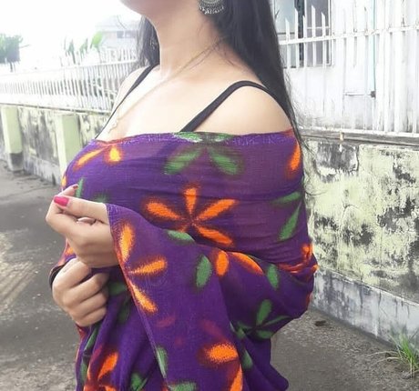 Aarohi Verma exklusive galerien