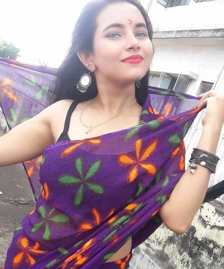 Aarohi Verma perfekte hübsche bilder