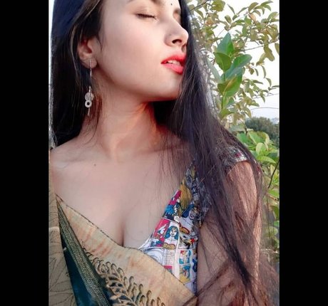Aarohi Verma exklusive sex fotos