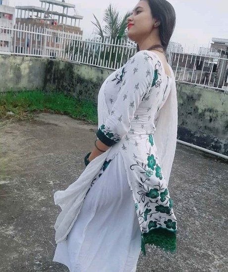 Aarohi Verma heiße pornographische archiv