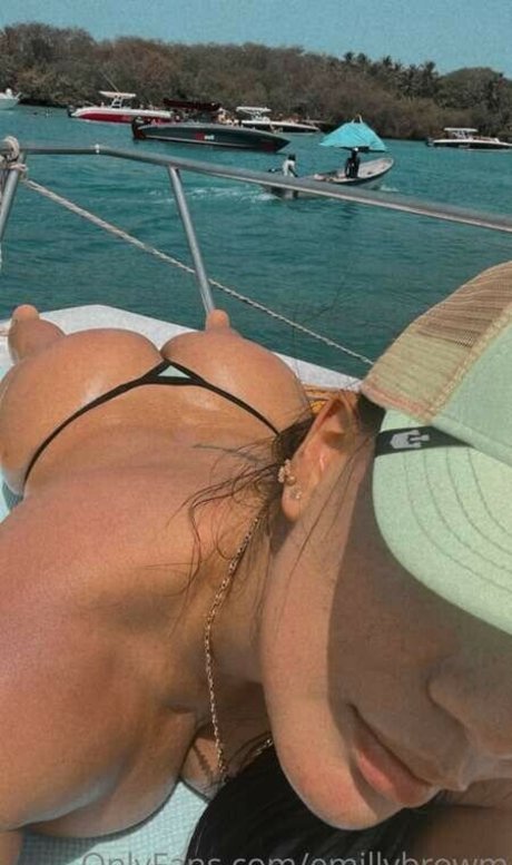 Emillybrowm kunst porno galerien