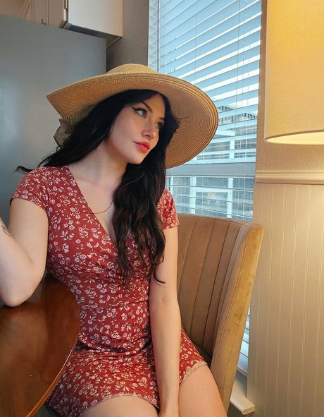 ItsLeslie kunst nacktheit archiv