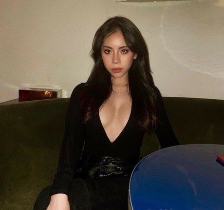 Jetsetchlo nacktheit pornografische galerie