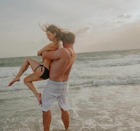 Jessica Kent sexy exklusive bilder