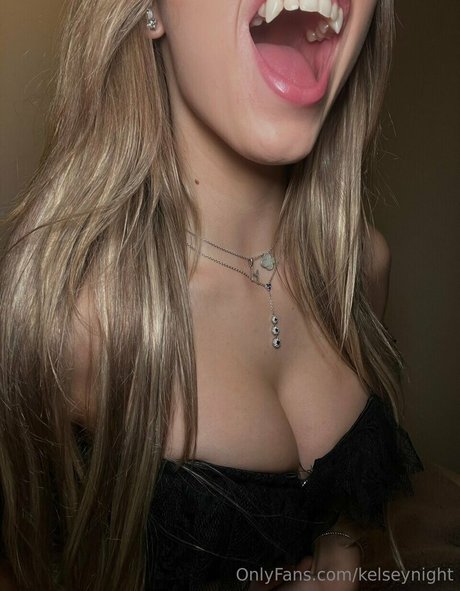 Kelsey Night hübsche fotos