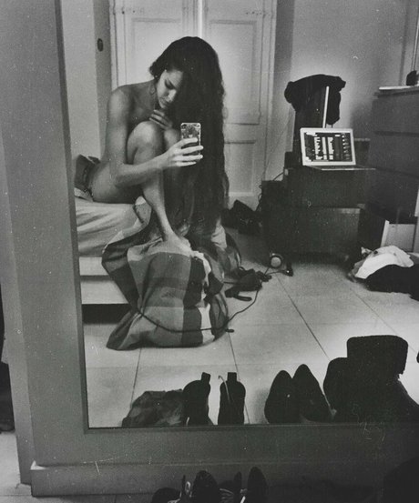 lapeytattoo erwachsene nackte foto