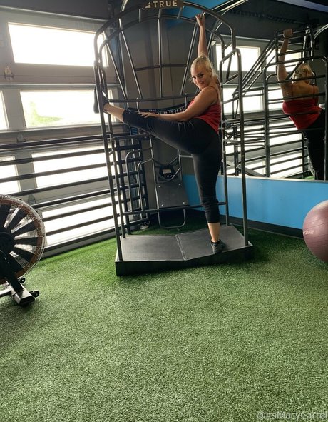 itsmacycartel schauspielerin heiße archiv