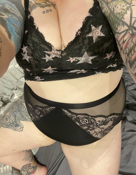 thicc n spooky freie erotische galerie