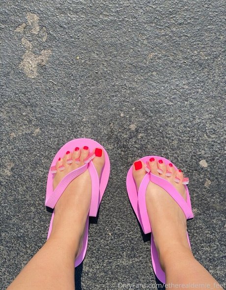 etherealdemie feet erwachsene heiße foto