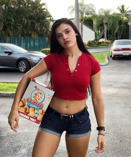 eceozbdk schauspielerin hübsche galerie