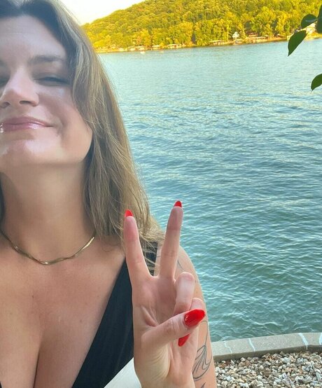 Lippsmacker exklusive nacktheit bilder