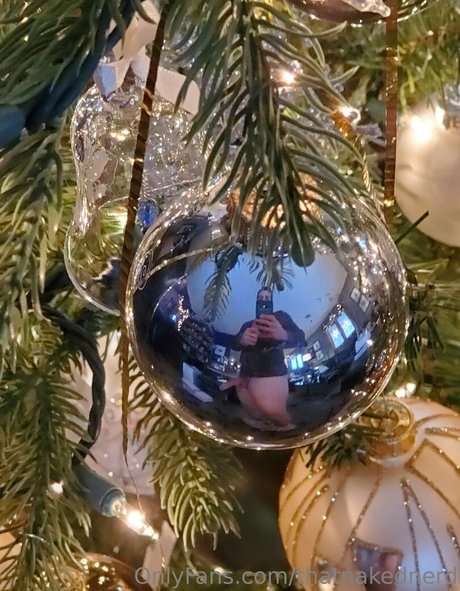 thatnakednerd schauspielerin sexy fotos