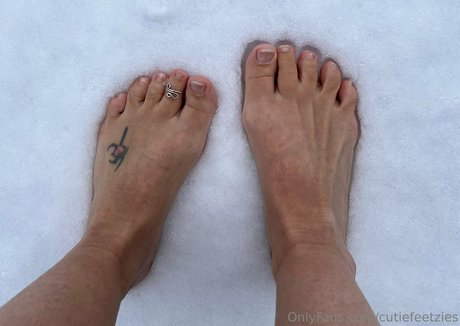 cutiefeetzies nackt pornografische bilder